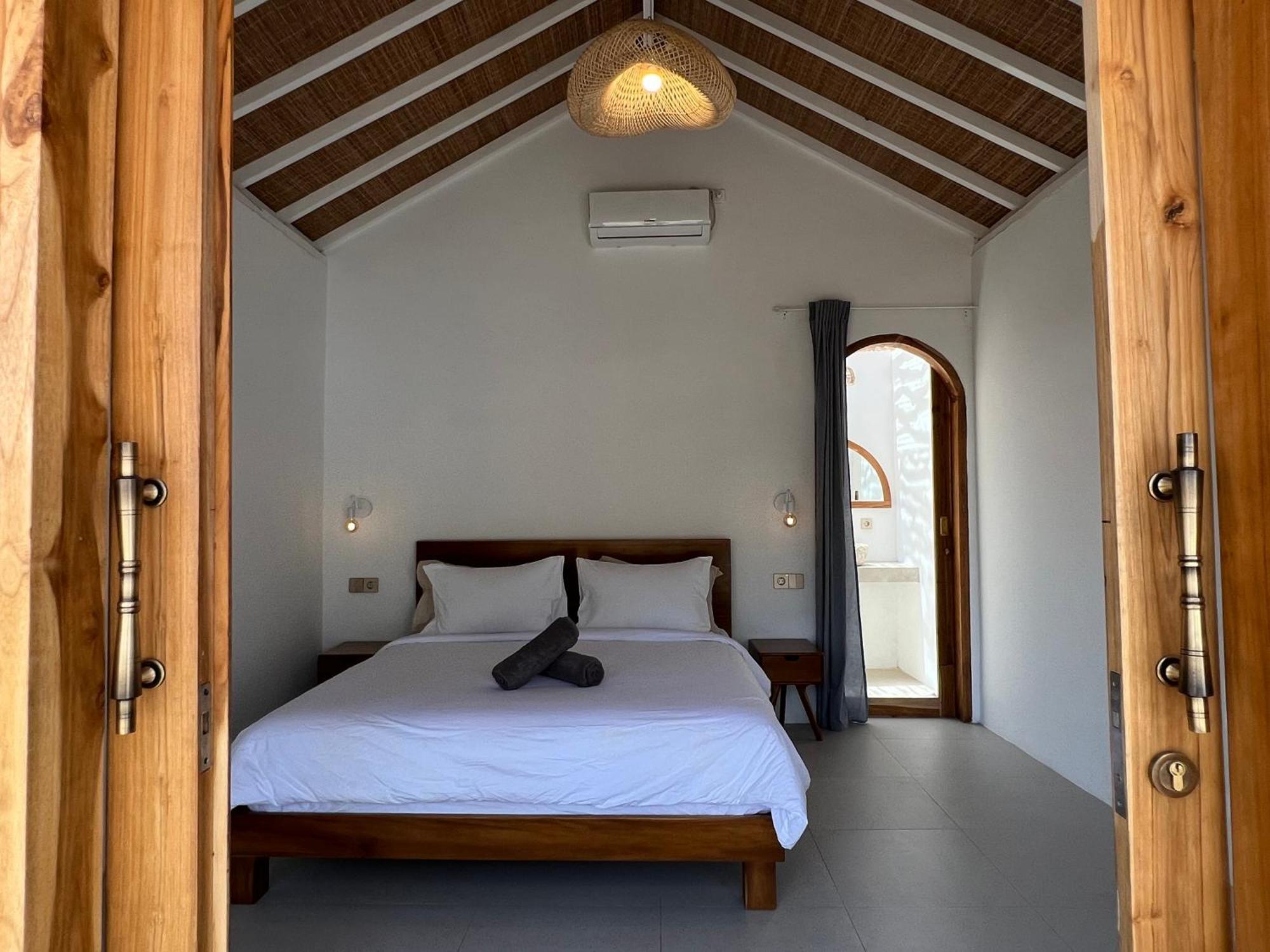 Rumah Canaria Bungalow Гили Траванган Экстерьер фото