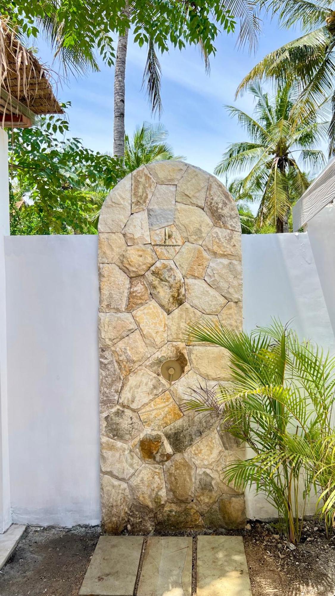 Rumah Canaria Bungalow Гили Траванган Экстерьер фото